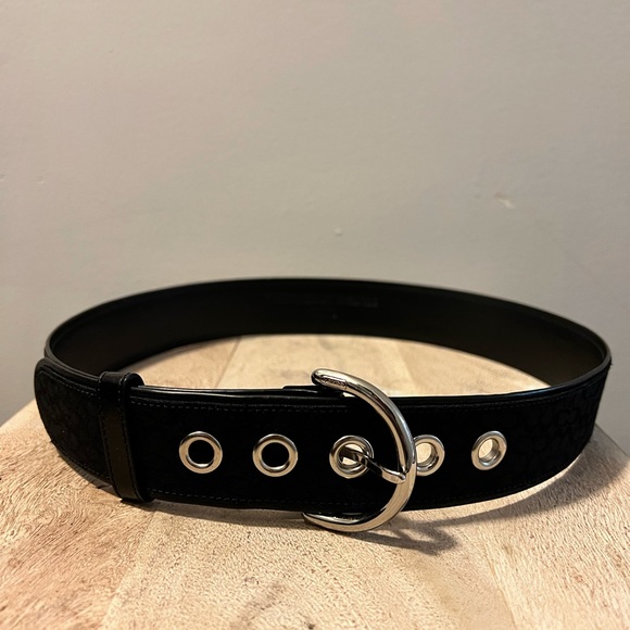 Coach Signature Logo Belt - Picture 3 of 8